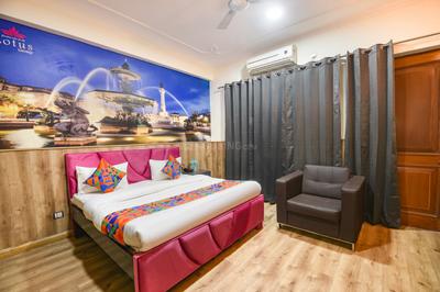 Bedroom Image of 2100 Sq.ft 3.5 BHK Builder Floor for rent in Alaknanda Society, Sector 56 Gurgaon for Rs. 75000