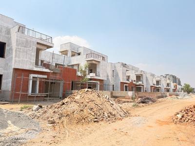 Image of 2350 Sq.ft 3.5 BHK Villa for sale in Unitech Nirvana Country II, Sector 71, Gurgaon for Rs. 84000000