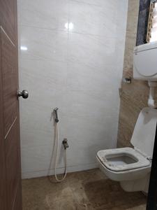 Common Bathroom Image of 680 Sq.ft 1 BHK Apartment / Flat for sale in Kharghar Navi Mumbai for Rs. 7500000