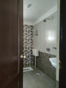 Common Bathroom Image of 2000 Sq.ft 4 BHK Apartment / Flat for sale in CGEWHO Kendriya Vihar, Phi II Greater Noida for Rs. 23000000