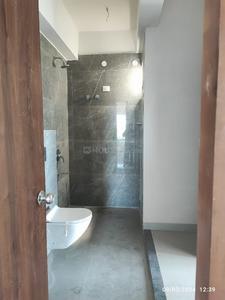 Bathroom Image of 2000 Sq.ft 3 BHK Apartment / Flat for sale in Vishnu Puri Kanpur for Rs. 13000000