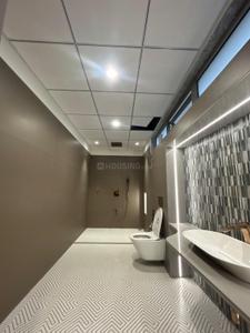 Bathroom Image of 3245 Sq.ft 4 BHK Apartment / Flat for rent in Sama Savli Vadodara for Rs. 85000