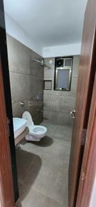 Bathroom Image of 1000 Sq.ft 2 BHK Apartment / Flat for rent in Oxy Beaumonde, Viman Nagar Pune for Rs. 45000