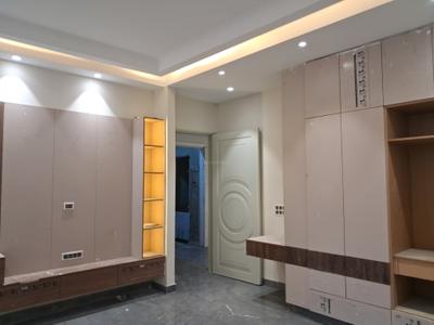 Bedroom Image of 2700 Sq.ft 4 BHK Builder Floor for sale in Paschim Vihar New Delhi for Rs. 62000000