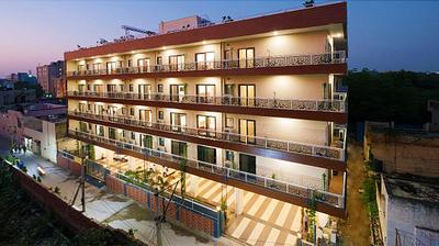 Image of 250 Sq.ft 1 RK Apartment / Flat for rent in Sector 15, Gurgaon for Rs. 24000