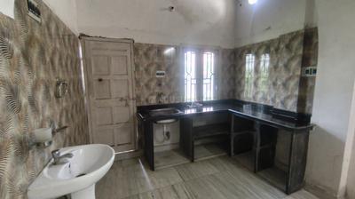 Kitchen Image of 1500 Sq.ft 2 BHK Builder Floor for rent in Mukundapur Kolkata for Rs. 18000