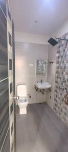 Image of 1200 Sq.ft 2 BHK Apartment / Flat for rent in Varun Apartments, Sector 62, Noida for Rs. 26000