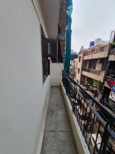 Balcony Image of 920 Sq.ft 3 BHK Builder Floor for rent in Model Town New Delhi for Rs. 22000