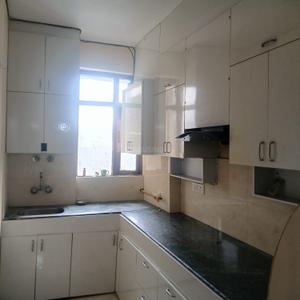 Kitchen Image of 750 Sq.ft 3 BHK Apartment / Flat for rent in Vashisth Heights, Sector 87 Faridabad for Rs. 18000