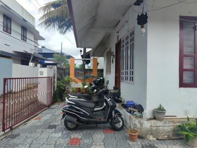 Image of 5000 Sq.ft 2 BHK Independent House for sale in Sasthamangalam, Thiruvananthapuram for Rs. 5400000