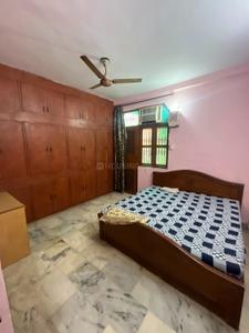 Bedroom Image of 820 Sq.ft 2 BHK Builder Floor for rent in Vaishali Ghaziabad for Rs. 25000