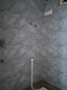 Common Bathroom Image of 1000 Sq.ft 2 BHK Apartment / Flat for sale in Capital Metro Height, Sector 72 Noida for Rs. 3800000
