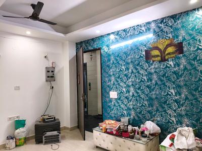 Living Room Image of 1500 Sq.ft 2 BHK Builder Floor for rent in Sector 69 Gurgaon for Rs. 30000