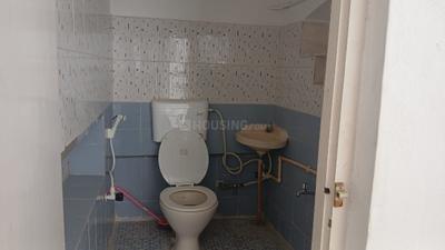 Bathroom Image of 650 Sq.ft 2 BHK Builder Floor for rent in Indira Nagar Bengaluru for Rs. 35000
