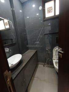 Bathroom Image of 1800 Sq.ft 3 BHK Builder Floor for rent in Paschim Vihar New Delhi for Rs. 55000