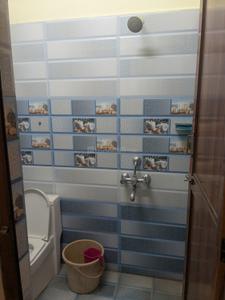Bathroom Image of 800 Sq.ft 2 BHK Builder Floor for rent in Iyyappanthangal Chennai for Rs. 15000