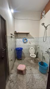 Bathroom Image of 1800 Sq.ft 3 BHK Independent House for rent in Kavadiguda Hyderabad for Rs. 80000