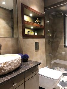 Bathroom Image of 3700 Sq.ft 6 BHK Apartment / Flat for sale in Transcon Flora Heights, Andheri West Mumbai for Rs. 160000000