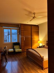 Bedroom Image of 3000 Sq.ft 4 BHK Builder Floor for rent in Defence Colony New Delhi for Rs. 350000
