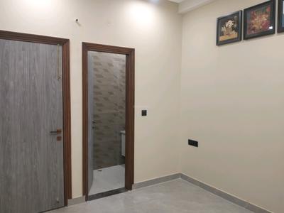 Bedroom Image of 900 Sq.ft 3 BHK Builder Floor for sale in Shahdara New Delhi for Rs. 8500000