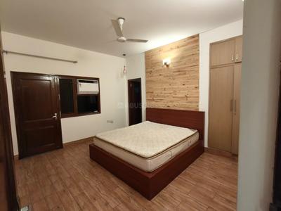 Bedroom Image of 3249 Sq.ft 3 BHK Builder Floor for rent in Safdarjung Development Area New Delhi for Rs. 170000