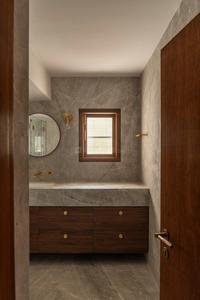 Bathroom Image of 6500 Sq.ft 4 BHK Independent House for rent in Alipore Kolkata for Rs. 400000