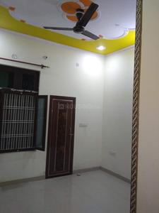 Bedroom Image of 1250 Sq.ft 2 BHK Builder Floor for rent in Gomti Nagar Lucknow for Rs. 18000