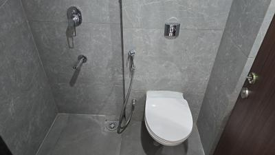 Bathroom Image of 270 Sq.ft 1 RK Apartment / Flat for rent in VJ IndiLife, Pashan Pune for Rs. 23000