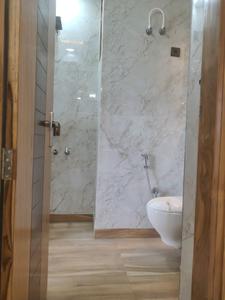 Common Bathroom Image of 1620 Sq.ft 3 BHK Builder Floor for sale in BPTP District 3, Sector 85 Faridabad for Rs. 18000000