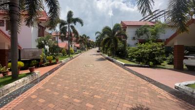 Image of 3600 Sq.ft 5 BHK Villa for sale in Aluva, Kochi for Rs. 29000000