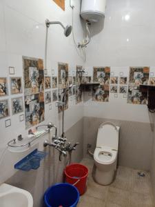 Bathroom Image of 1850 Sq.ft 2 BHK Independent House for rent in Saravanampatty Coimbatore for Rs. 24000