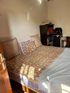 Bedroom Image of 2500 Sq.ft 4 BHK Apartment / Flat for rent in Arunima Palace Apartment, Vasundhara Ghaziabad for Rs. 42000