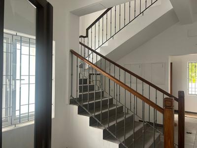 Image of 5000 Sq.ft 4.5 BHK Independent House for rent in Uthandi, Chennai for Rs. 175000