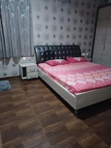 Bedroom Image of 5800 Sq.ft 5 BHK Independent House for sale in Ayanavaram Chennai for Rs. 65000000