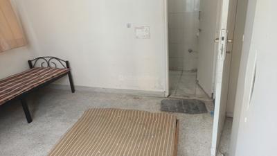 Bedroom Image of 750 Sq.ft 2 BHK Independent House for rent in Shivaji Nagar Pune for Rs. 45000
