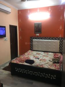 Bedroom Image of 902 Sq.ft 2 BHK Builder Floor for rent in Karol Bagh New Delhi for Rs. 24000