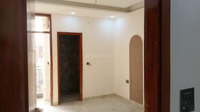 Bedroom Image of 1400 Sq.ft 3 BHK Apartment / Flat for sale in Avenue 1, Sector 73 Noida for Rs. 5260000