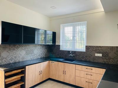 Kitchen Image of 1350 Sq.ft 3 BHK Apartment / Flat for sale in Valasaravakkam Chennai for Rs. 14445000