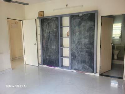Bedroom Image of 850 Sq.ft 2 BHK Apartment / Flat for rent in Lok Upvan I, Thane West Thane for Rs. 40000