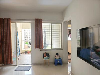 Living Room Image of 980 Sq.ft 2 BHK Apartment / Flat for rent in Majestique Manhattan H Building, Wagholi Pune for Rs. 28500