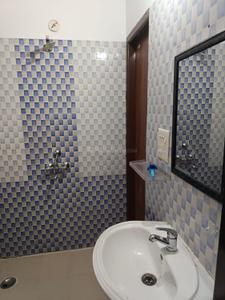 Image of 1750 Sq.ft 3 BHK Builder Floor for rent in Sector 71, Noida for Rs. 32000