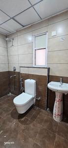 Bathroom Image of 1900 Sq.ft 3 BHK Apartment / Flat for rent in Omkar Royal Nest Lotus, Greater Kailash Jammu for Rs. 37000
