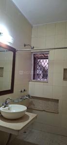 Bathroom Image of 1600 Sq.ft 3 BHK Duplex for sale in DDA Flats Sarita Vihar, Sarita Vihar New Delhi for Rs. 27700000