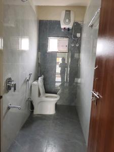 Common Bathroom Image of 655 Sq.ft 1 BHK Apartment / Flat for rent in Kondapur Hyderabad for Rs. 22000