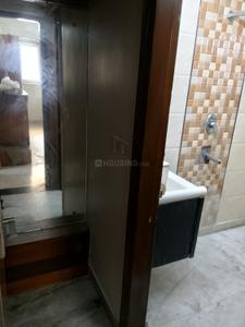 Bathroom Image of 1500 Sq.ft 3 BHK Apartment / Flat for sale in Mayurdhwaj, Patparganj New Delhi for Rs. 32500000