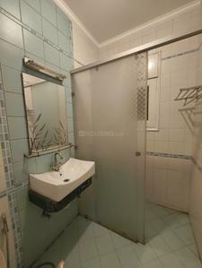 Bathroom Image of 1600 Sq.ft 3 BHK Builder Floor for sale in Swaraj Homes RWA Chittaranjan Park Block I, Chittaranjan Park New Delhi for Rs. 45000000