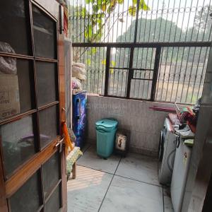 Balcony Image of 1440 Sq.ft 3 BHK Builder Floor for sale in Mukherjee Nagar New Delhi for Rs. 17000000