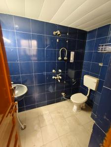 Image of 1200 Sq.ft 3 BHK Apartment / Flat for sale in Karishma Apartment, Patparganj, New Delhi for Rs. 17500000