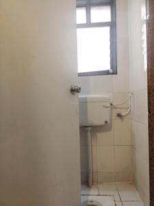 Common Bathroom Two Image of 1010 Sq.ft 2 BHK Apartment / Flat for rent in Smruti Heights, Kondhwa Budruk Pune for Rs. 20000