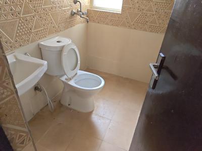 Amrapali Riverview Bathroom Two 4